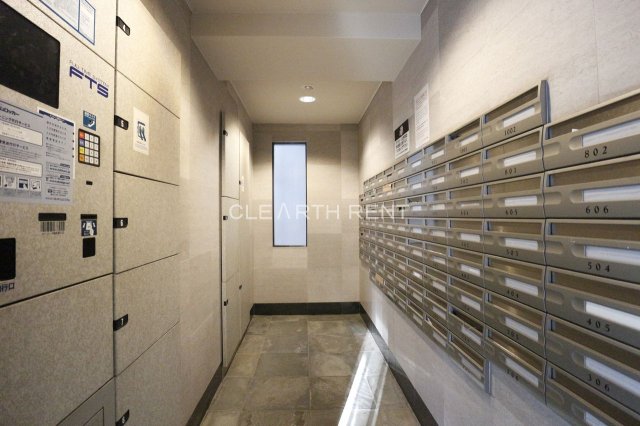 パレステュディオ九段＜北の丸＞8階 不在時でも荷物を受けとれる宅配ボックスあり！