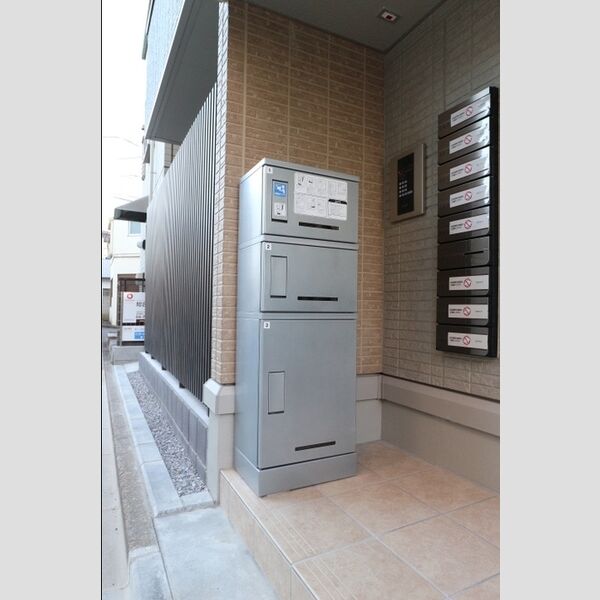 リバービレッジ 宅配ボックス