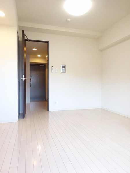 エルミタージュ横濱弘明寺 リビング