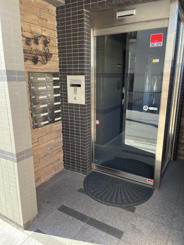 アン・ジュール・ド・フルール0303号室 エントランス