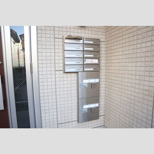 カーサ アルデバラン201号室 宅配BOX