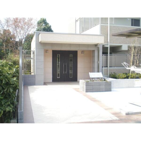 パークビュー仲町台101号室 エントランス