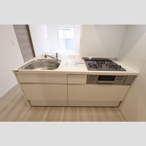 サンシティF 対面式3口ガスコンロ付システムキッチン