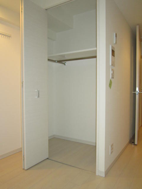 ガーラ・プレシャス横濱関内 ウォークインクローゼット