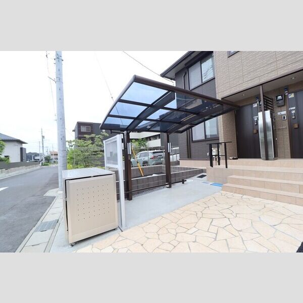 キャリコマルモ 駐輪場