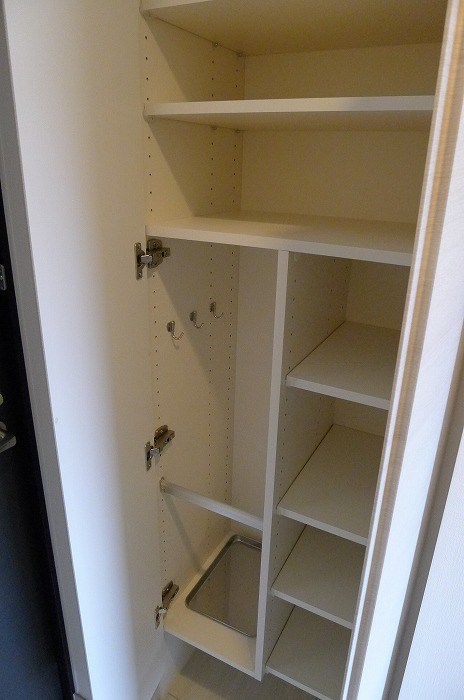 ステージグランデ八王子6階 下駄箱