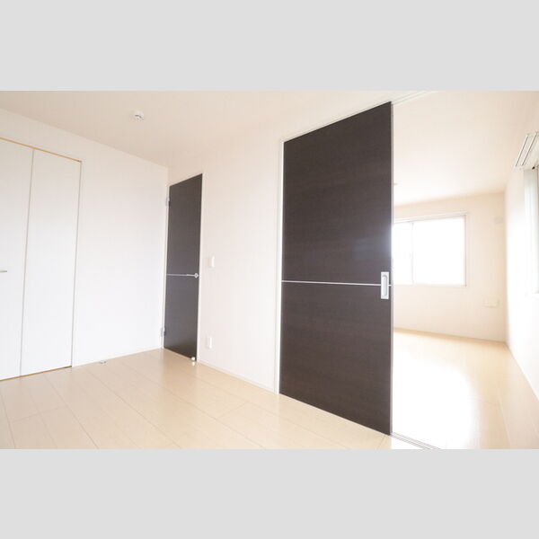 サッビア201号室 洋室