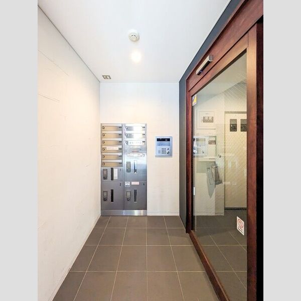 レジデンス東雪谷303号室 エントランス