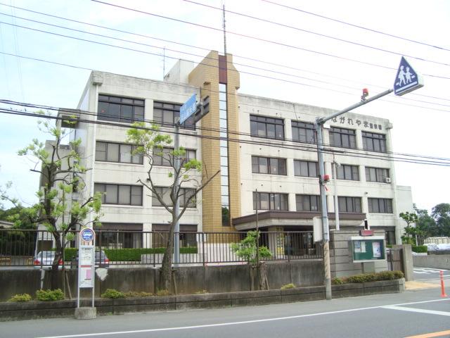 エピナール南流山 流山警察署まで4,550ｍ