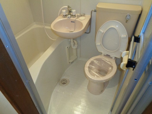 ビューパレス新柏Ｂ棟(E-097)1階 バス