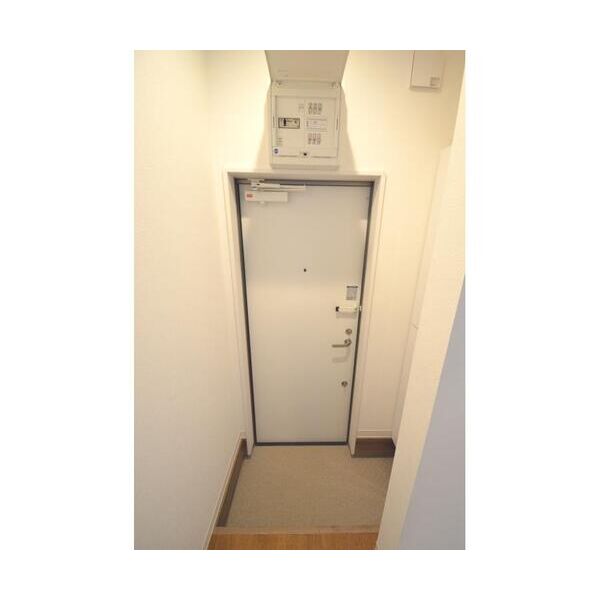 スカイビュー鷺沼104号室 玄関
