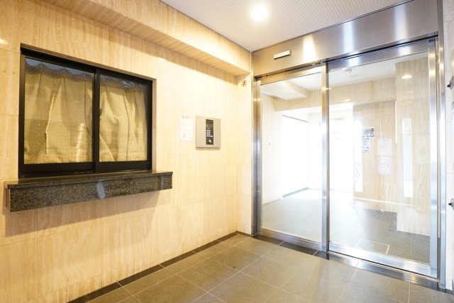 ロイヤルアメニティー白金 エントランス