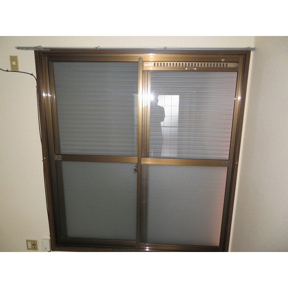 ウエスト立川0202号室 シャッター