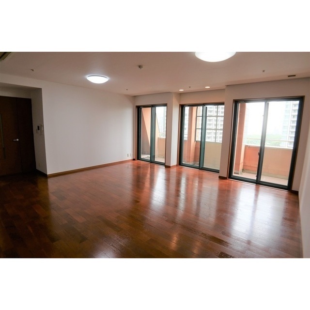 ルネパルティーレ汐留0901号室 同建物別部屋の参考画像