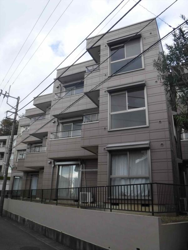 リリオ王禅寺1階 エントランス