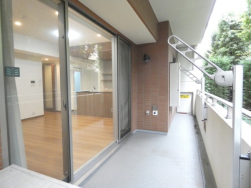 アルソレア馬事公苑 バルコニー・別角度