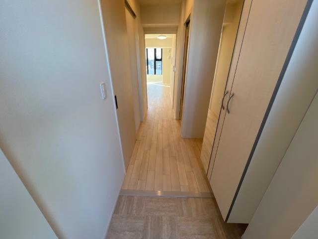 GUILD幕張（ギルドマクハリ）701号室 廊下