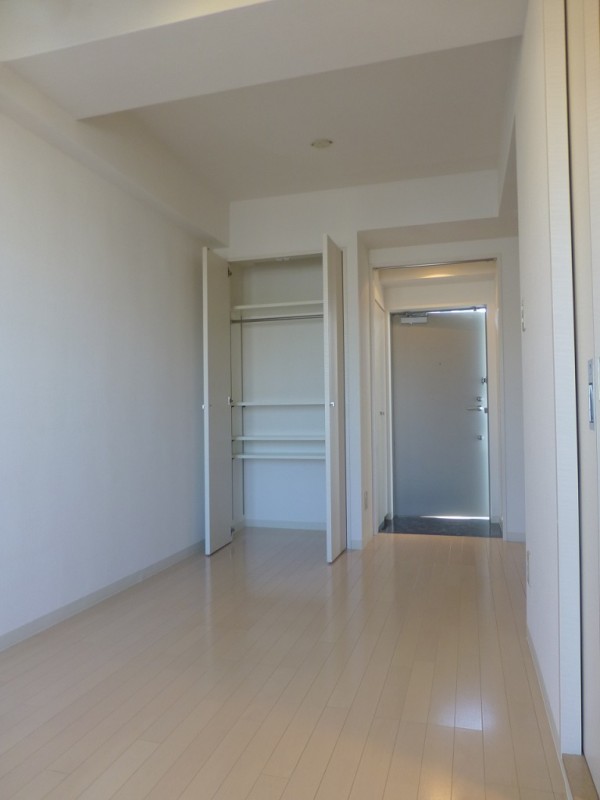 レジディア三越前8階 リビング