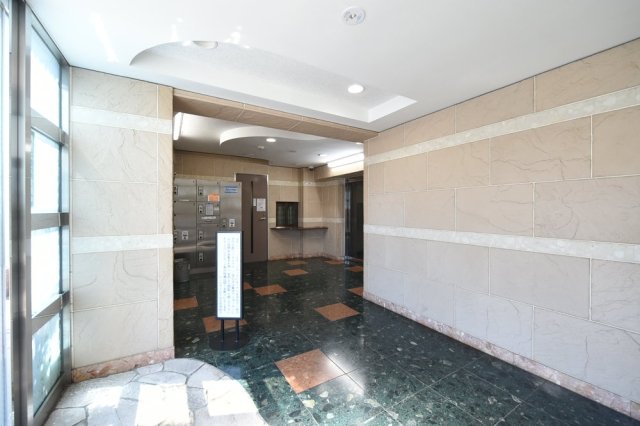 パークウェル下北沢5階 エントランス