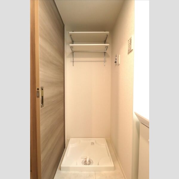 グラナーデ東新町307号室 洗濯機置き場