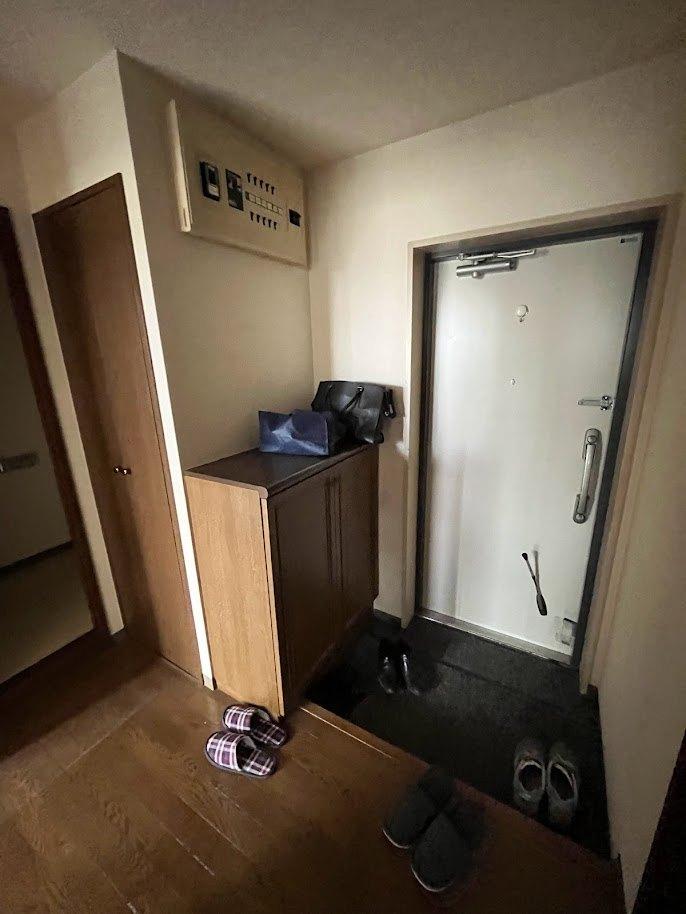 ライオンズマンション愛甲石田 玄関