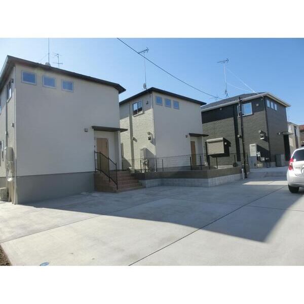 柏市十余二戸建A棟 外観