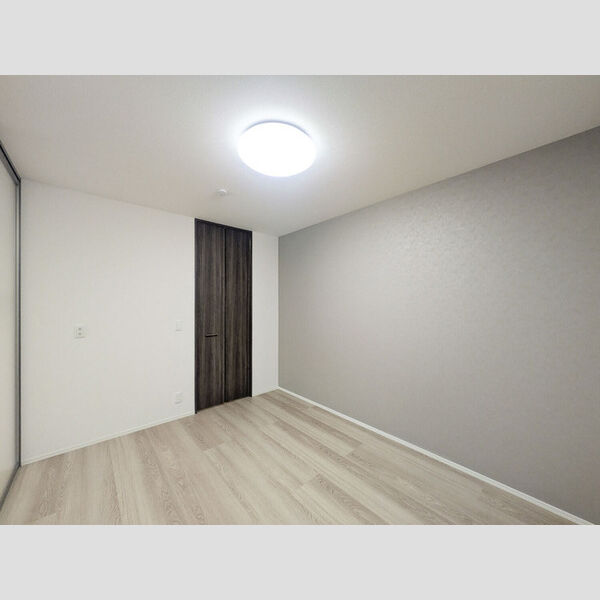 ノーブルパレス上木崎101号室 洋室