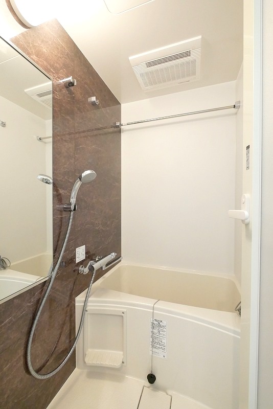 ハーモニーレジデンス横浜大通り公園EIRAKU8階 同建物別部屋の参考画像