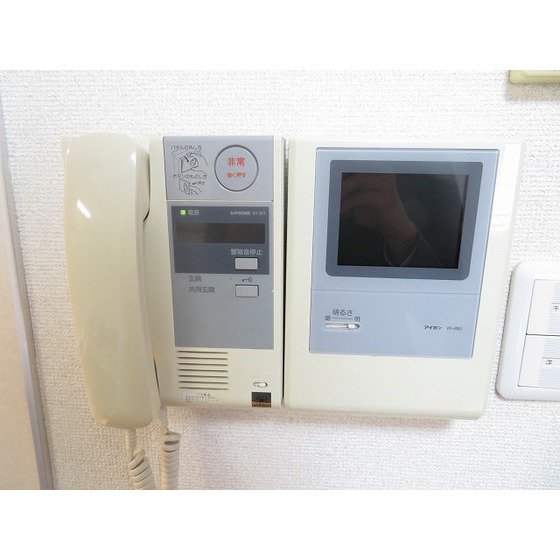 サン・ルミエール0303号室 モニターホン