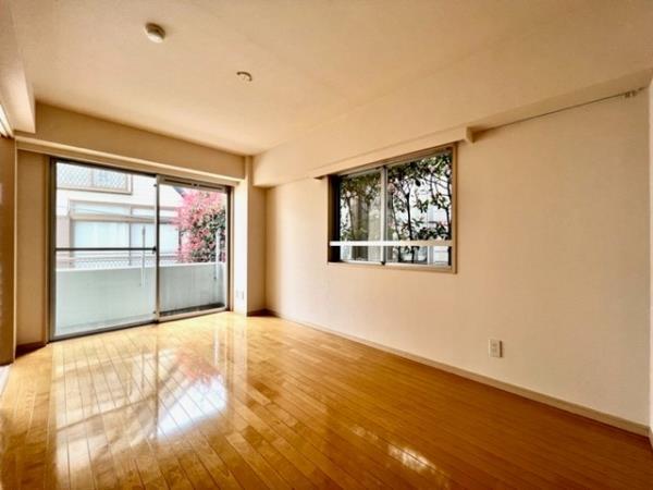 ウヴラージュ広尾 リビング