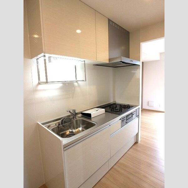 エメ　ドゥーズ キッチン