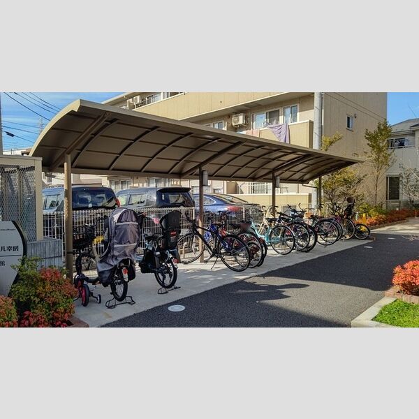 プランドール幸房　参番館 駐輪場