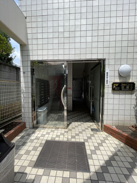 スカイコート生麦第５303号室 エントランス