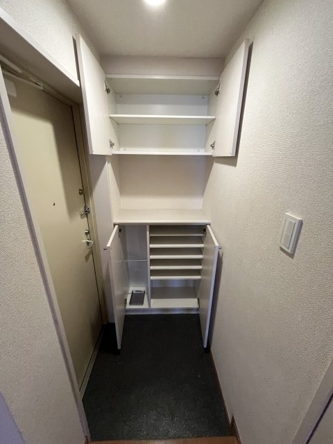 メインステージ広尾 玄関