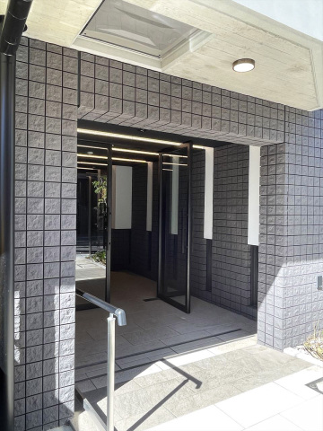 スカイコートグレース世田谷弦巻301号室 エントランス