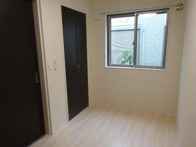 エルフェイム 洋室