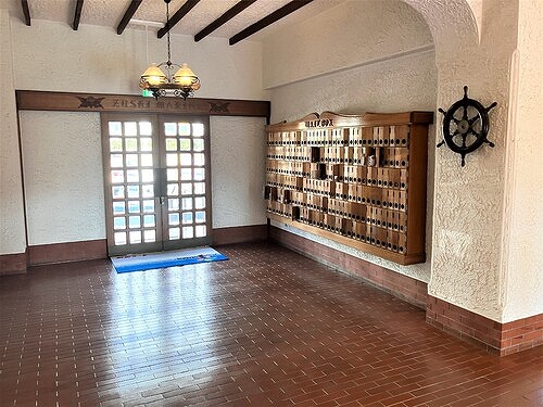 逗子マリーナ４号棟3階 エントランス