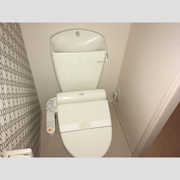 リヴェール105号室 トイレ