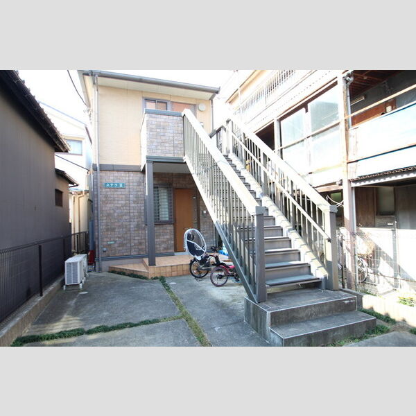 ステラⅡ101号室 エントランス