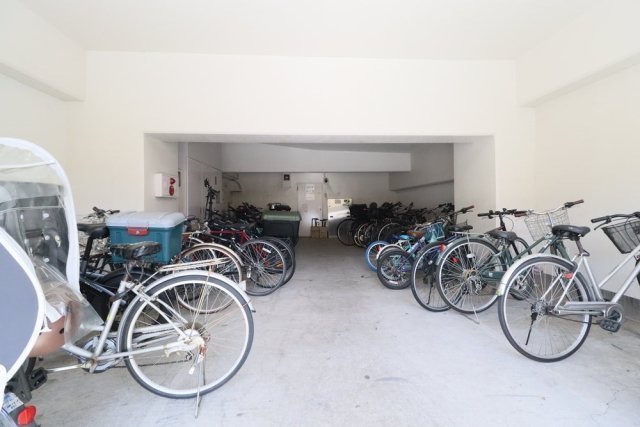 パレ・ドール文京メトロプラザⅠ8階 駐輪場