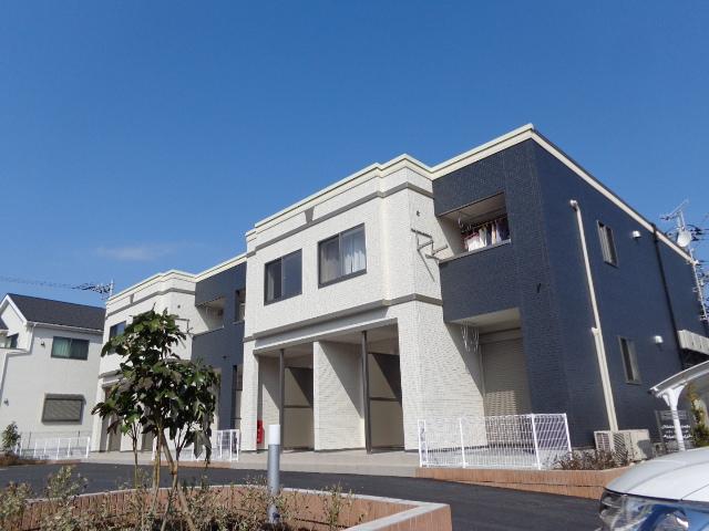 メゾン　ラ　ティーダ（maison la teada） 外観写真（昼）