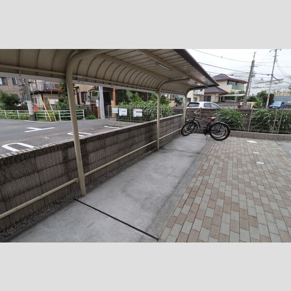 アヴェニール 周辺