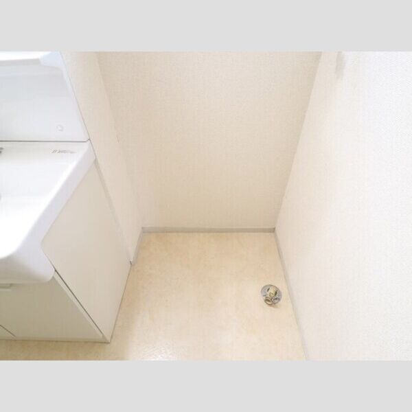 池部邸001号室 室内洗濯機置き場