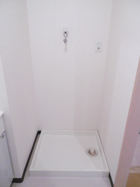 トレセリア横山0904号室 室内冷蔵庫置き場です