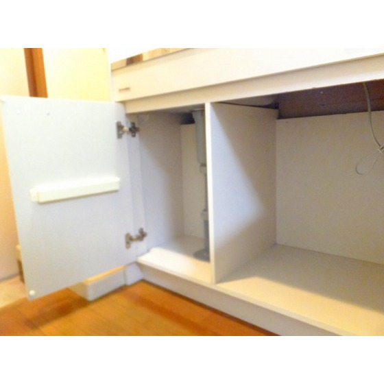 オベリスク神保町 キッチン下収納