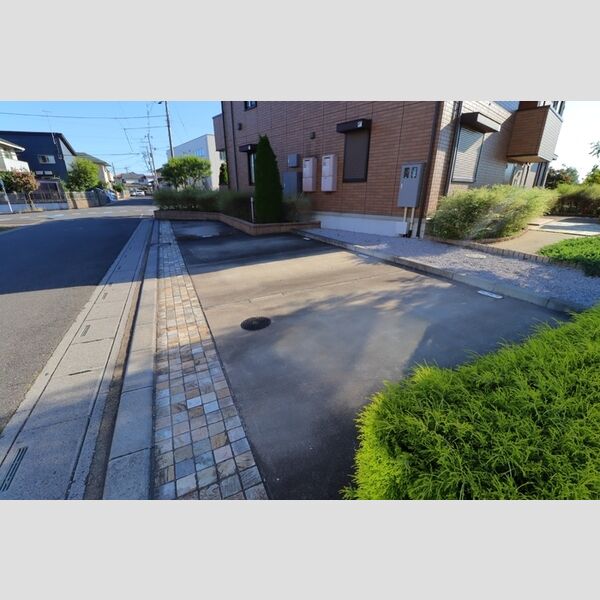 クレストール　北館 駐車場