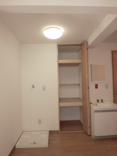 カサ・デ・コリーナ0305号室 内観