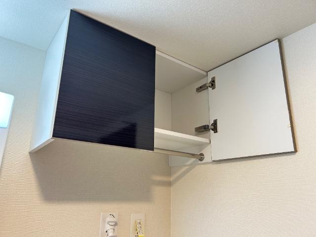 OceanCoastTsudanuma（オーシャンコーストツダヌマ）305号室 洗濯機上部収納