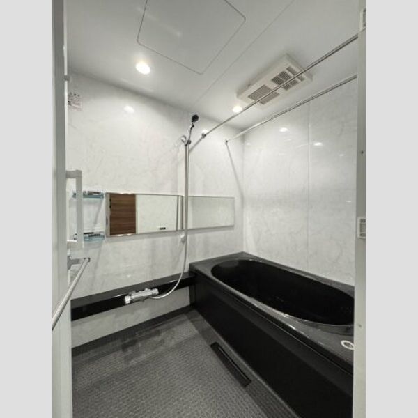 フレジア201号室 一日の疲れを癒すのはやっぱりゆとりのお風呂ですね♪