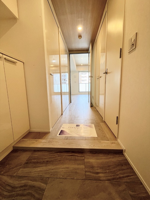 レジディア西麻布6階 玄関